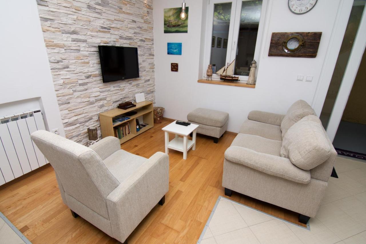 Appartamento House 4 Rent Laura Mali Lošinj Esterno foto